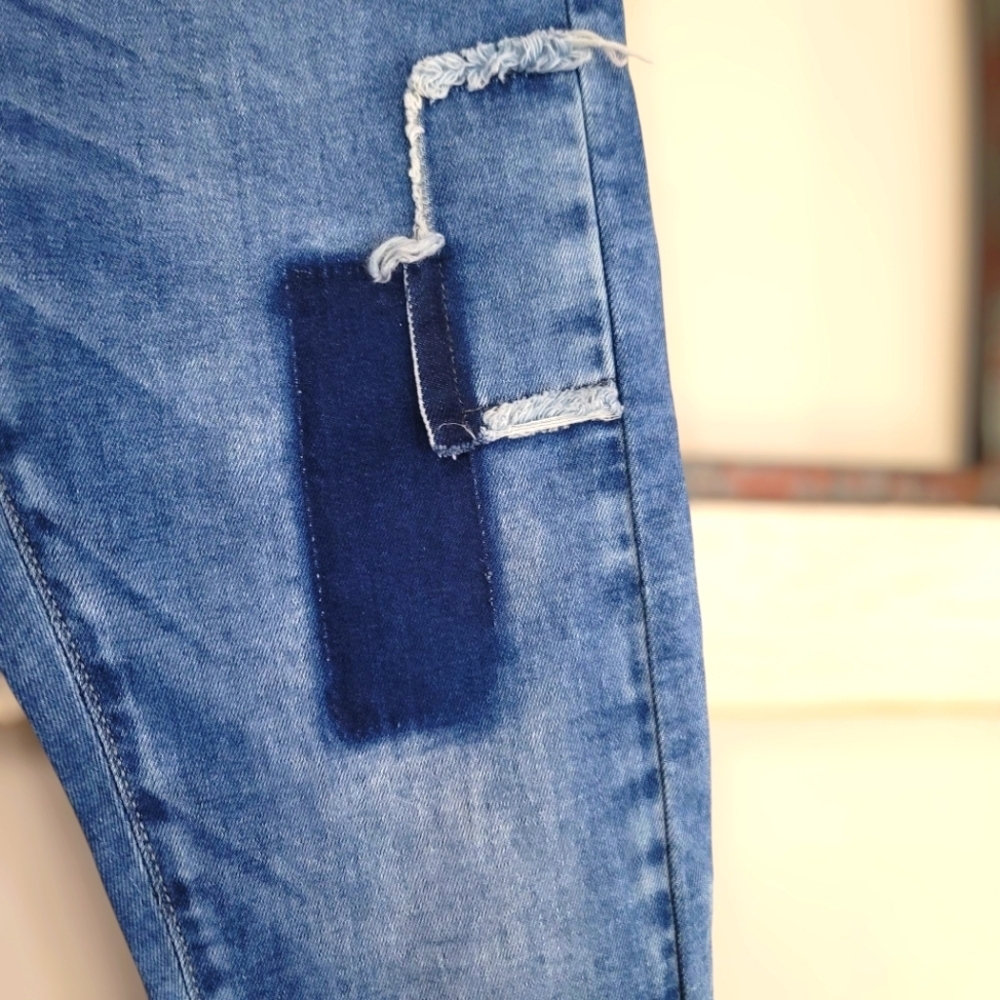 Edge Of Reason Medium Wash Distressed Patchwork Skinny Denim Jeans Size 29 - Picture 3 of 5